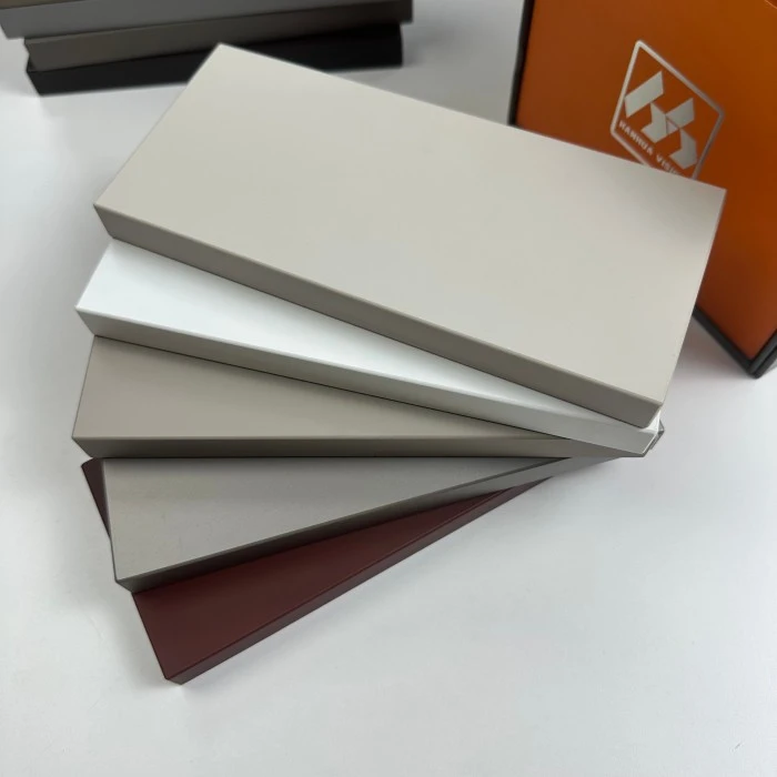 Laminasi Tahan Air Matte PET
